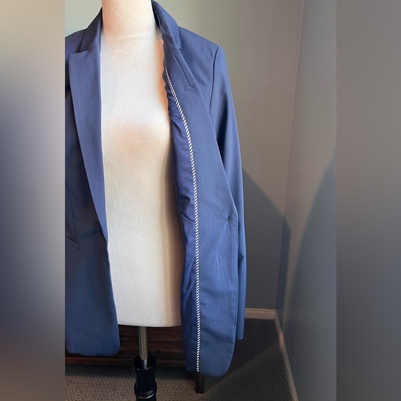 BANANA REPUBLIC Navy Blue Women’s Blazer Size 10 - Excellent Condition - Picture 9 of 14